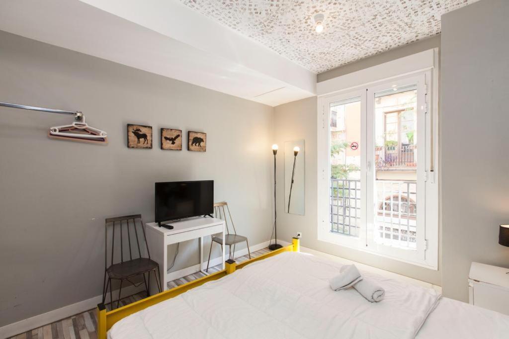 Heylola! Hostel Barcelona Ngoại thất bức ảnh