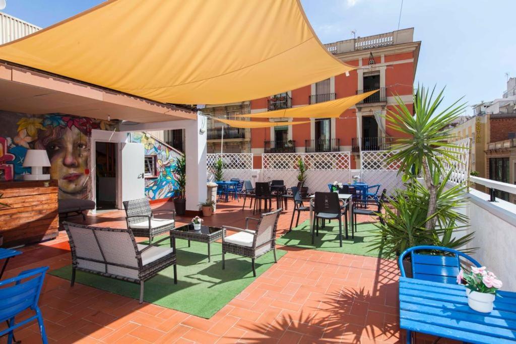 Heylola! Hostel Barcelona Ngoại thất bức ảnh