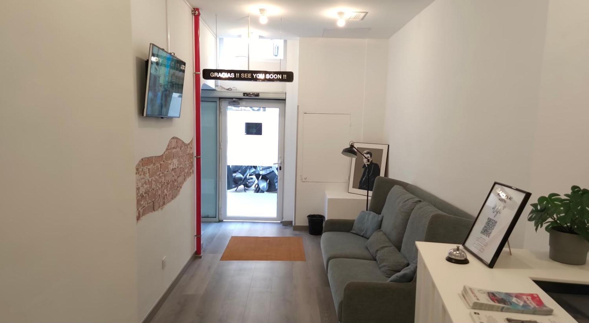 Heylola! Hostel Barcelona Ngoại thất bức ảnh